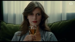 Jeune et jolie